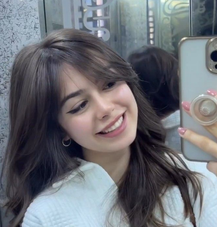 <em>Alejandra Salinas</em>